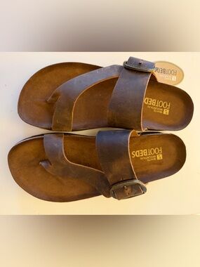 White Mountain Brown Leather Footbeds Buckle Sandals
